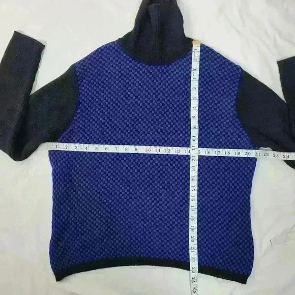 Talbots Turtle Neck Sweater Black Blue  Sz L Petite - Picture 4 of 5